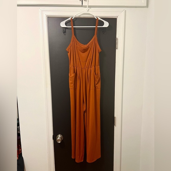 ‼️LAST CHANCE-NAME YOUR PRICE-DONATING FRI 9/13‼️ 🌟HP!🌟 LulaRoe Jumpsuit - Picture 2 of 5